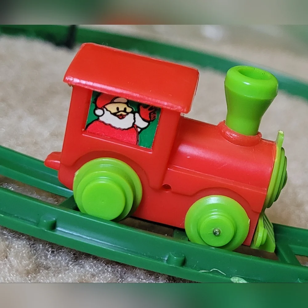 Wind-up plastic christmas Santa train set & walking Santa Claus-14 pcs.